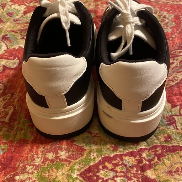 Madden girl black and white platform shoe size 6.5 - Picture 5 of 7